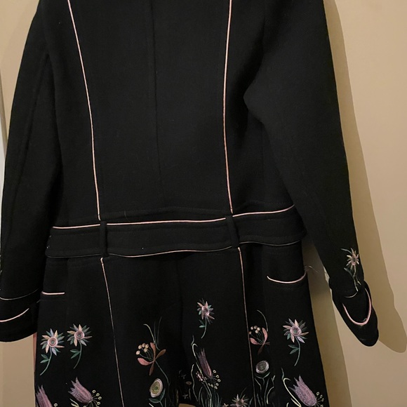 Black Embroidered Long Coat - Picture 4 of 7